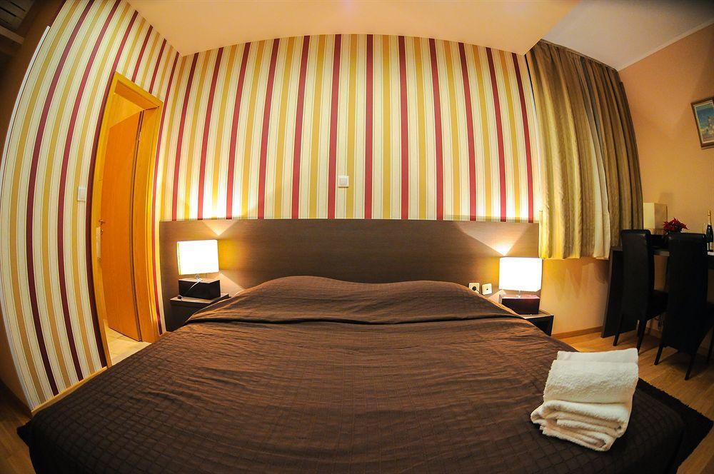 Beach Villa Bb Podstrana Exterior photo